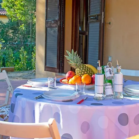 Prázdninový dům Villetta La Sugherella Casa Alzi